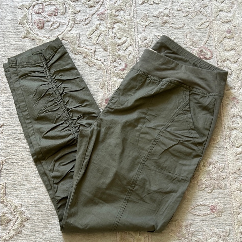 NWOT XCVI / Wearables - Malanda Ruched leggings